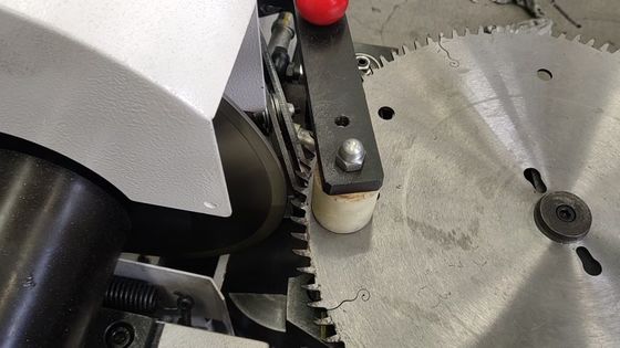TORSEL Automatische Kaltschneidesaugmaschine Holzbearbeitung