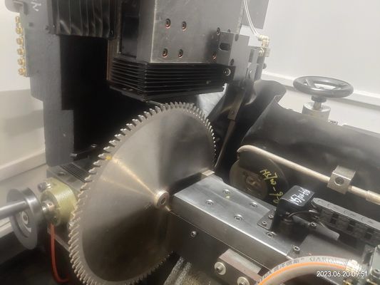 CNC TCT Hochgenauigkeitsmaschine zur professionellen Schärfung von Sägeblättern